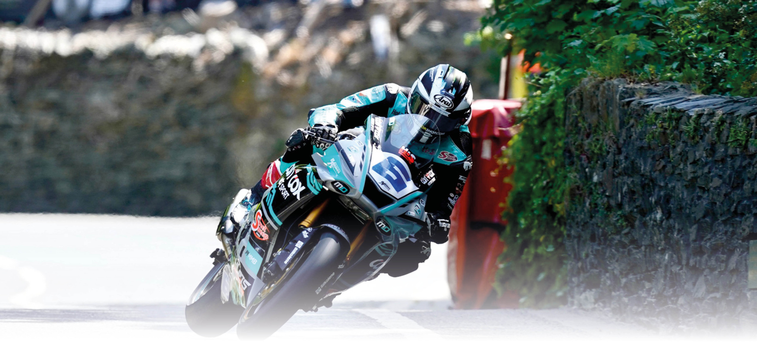 Arai Corsair-X Helmet IOM Isle of Man TT 2023 XLarge – La Gloria